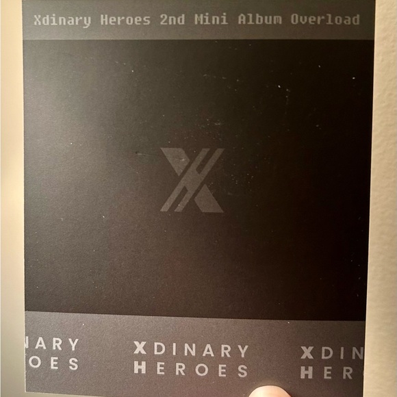 2/15 Xdinary Heroes KPop Photo Card - Jooyeon - Picture 2 of 2